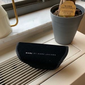 Marc Jacobs Sunglasses Case 🕶